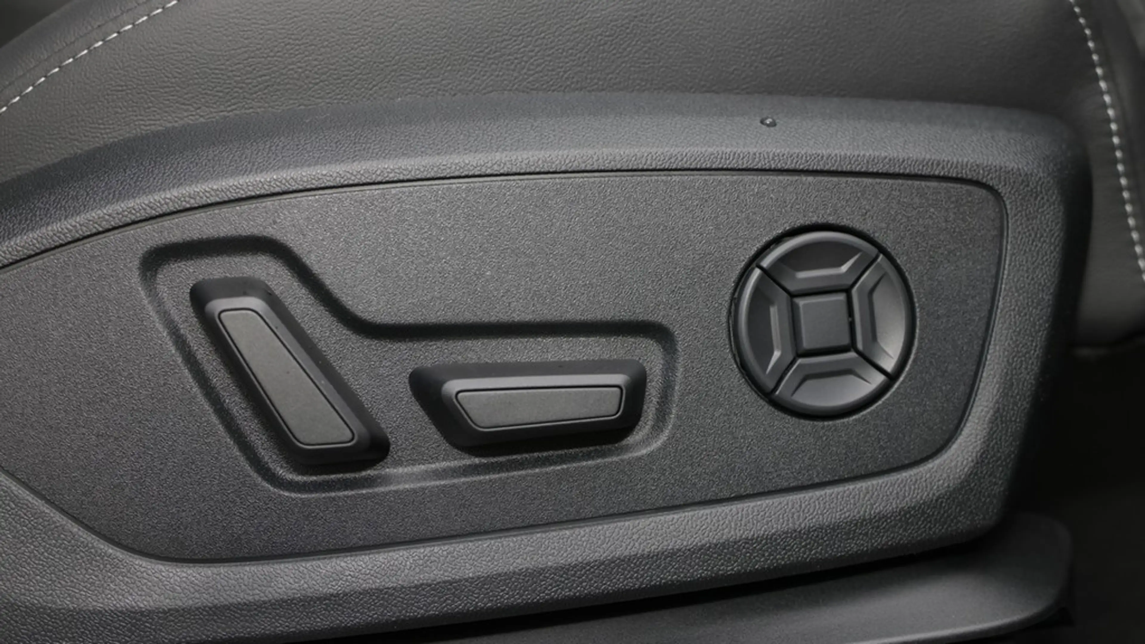 Audi e-tron quattro performance 250 kW — photo 11
