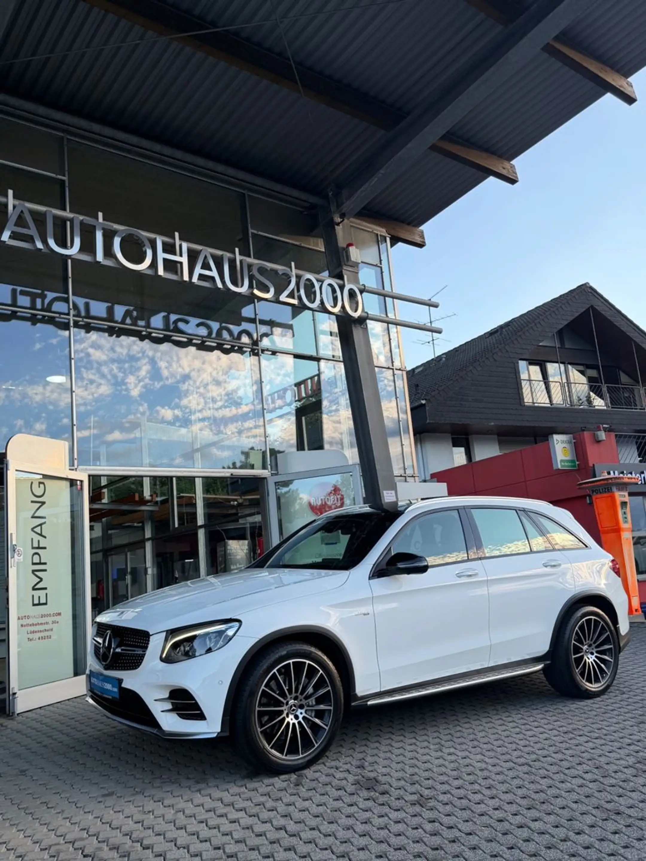 Mercedes-Benz GLC 43 AMG 4Matic/PANO/HUD/NIGHT/BURMESTER/LUFTF — photo 11