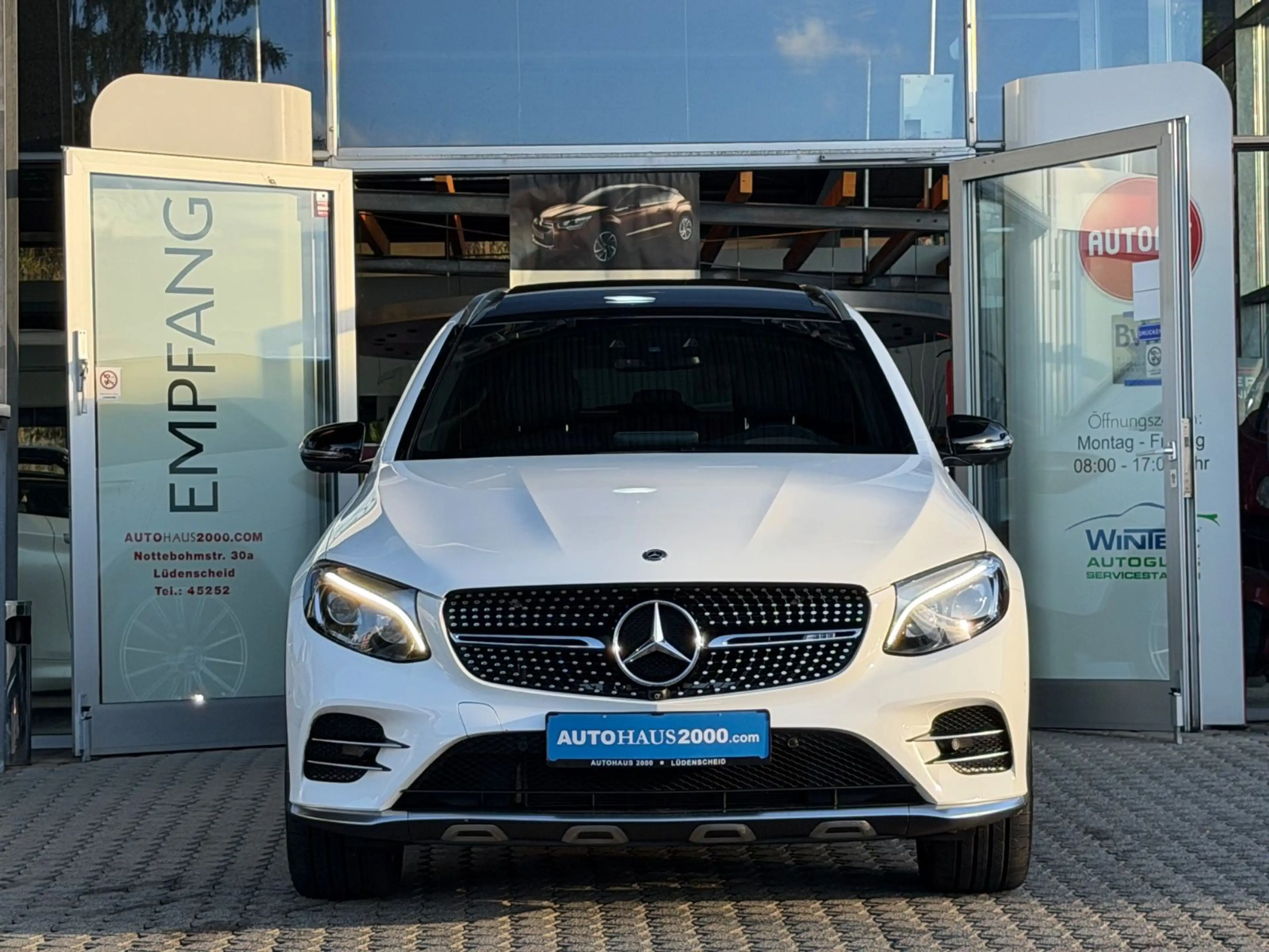 Mercedes-Benz GLC 43 AMG 4Matic/PANO/HUD/NIGHT/BURMESTER/LUFTF — photo 3