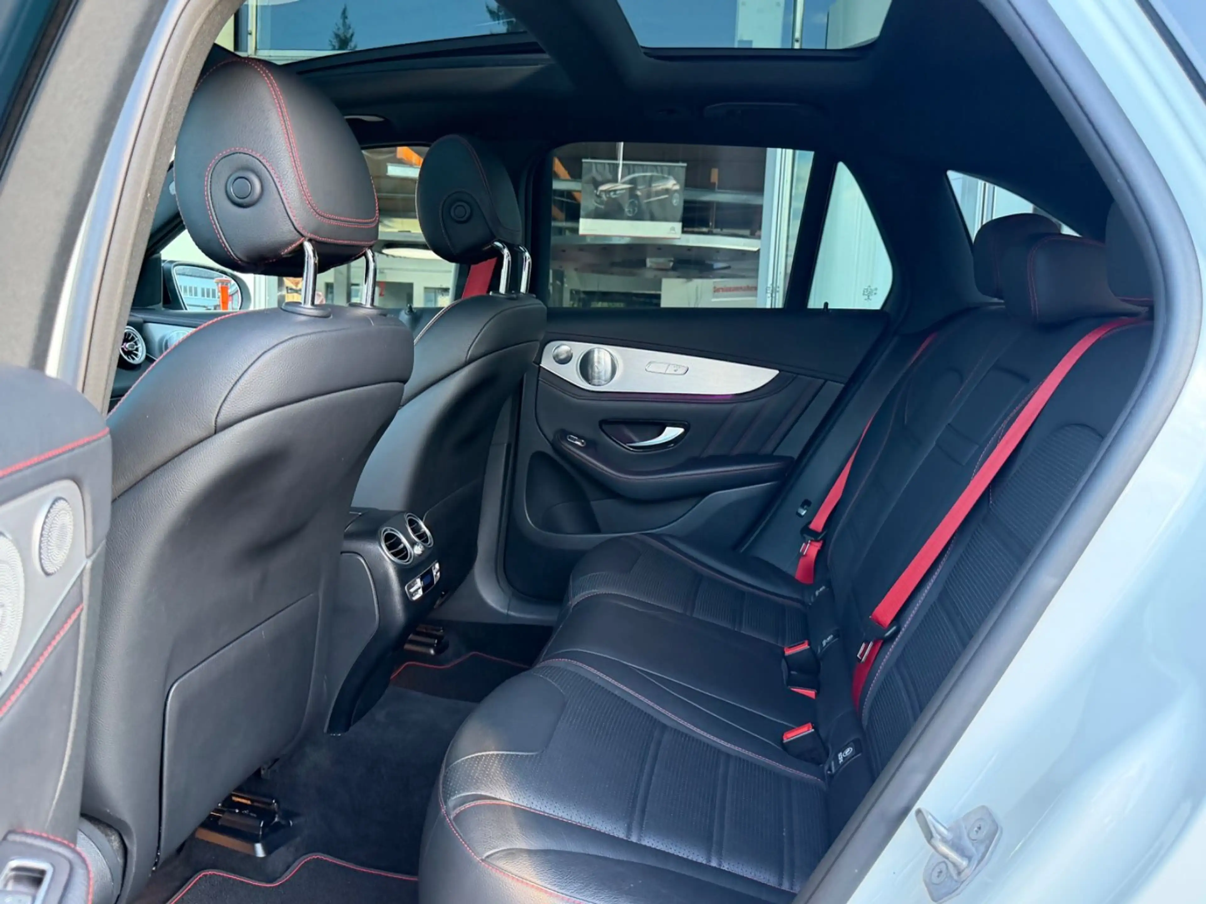 Mercedes-Benz GLC 43 AMG 4Matic/PANO/HUD/NIGHT/BURMESTER/LUFTF — photo 15