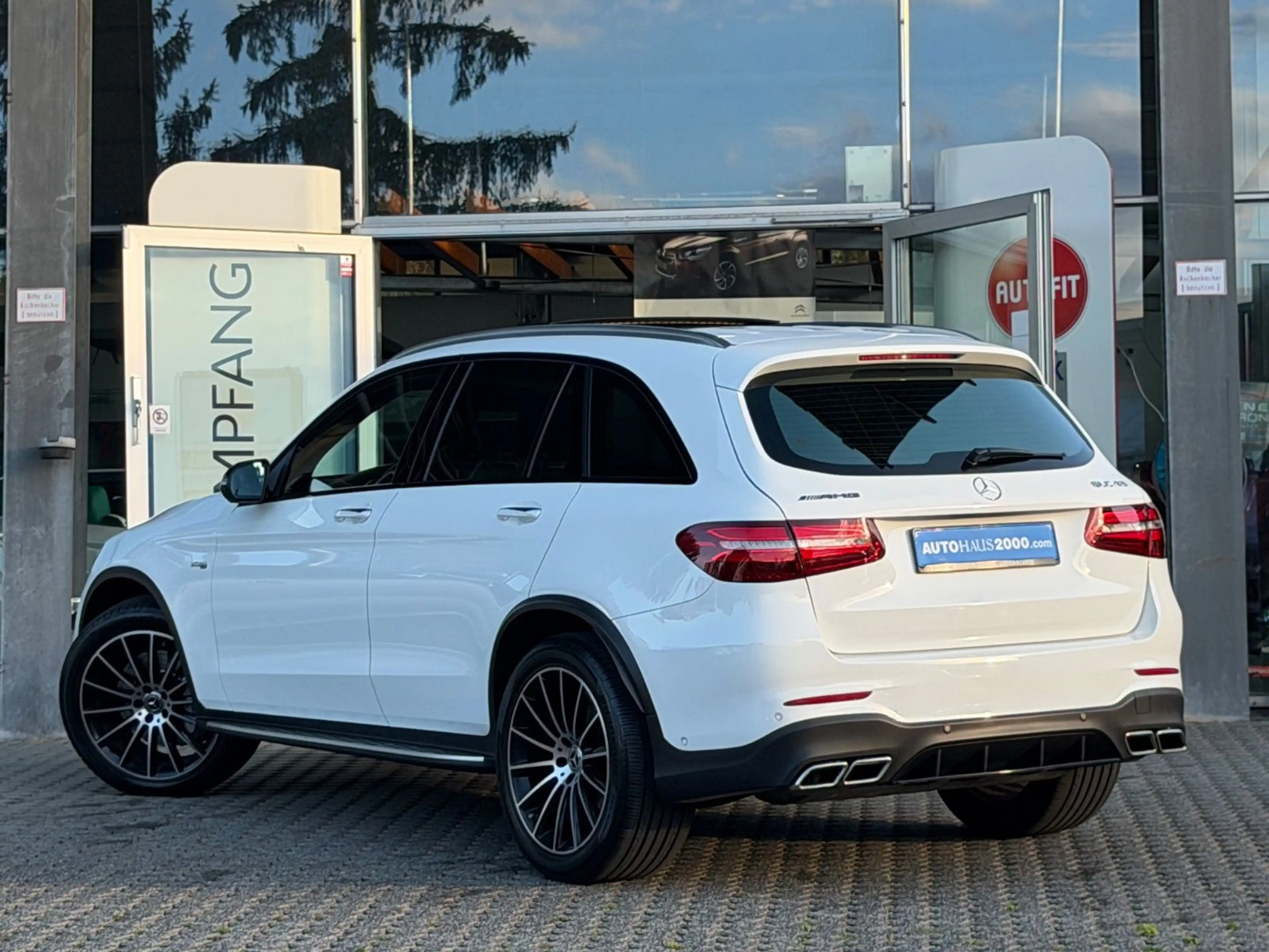 Mercedes-Benz GLC 43 AMG 4Matic/PANO/HUD/NIGHT/BURMESTER/LUFTF — photo 9