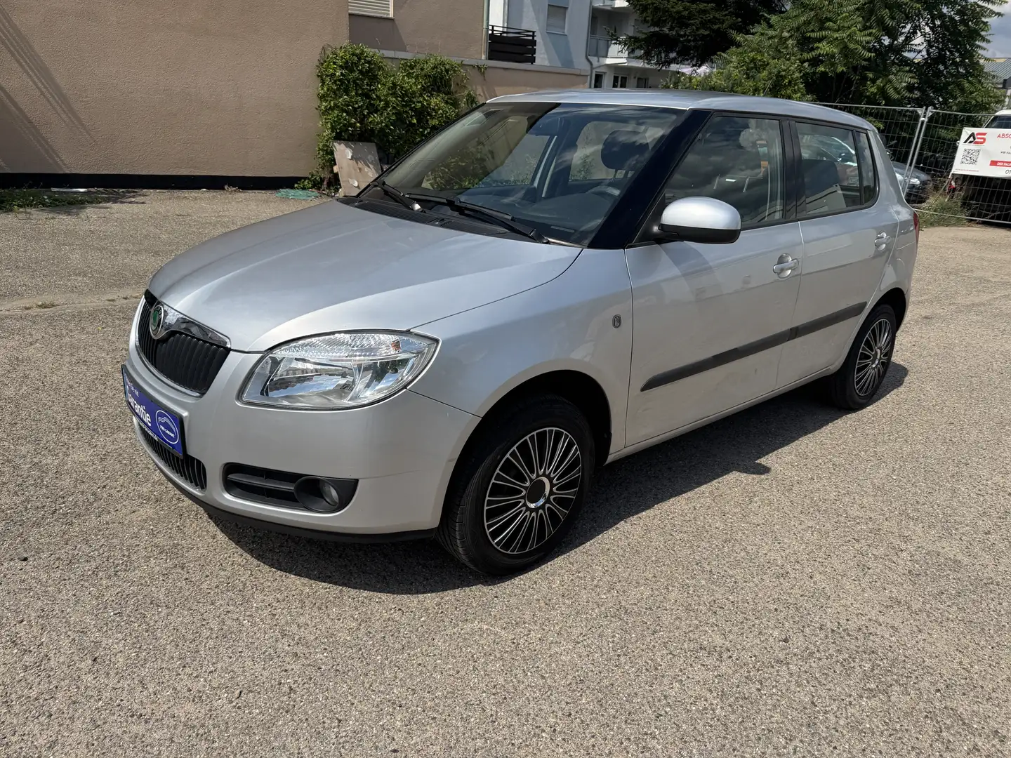 Skoda Fabia Ambiente Gris - 1