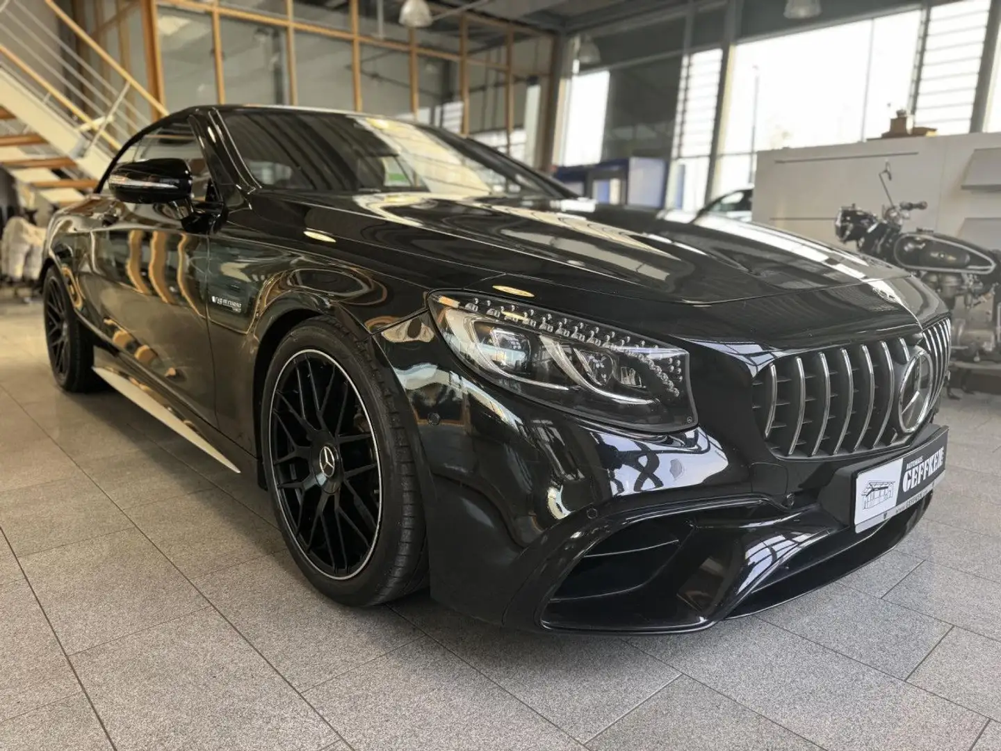 Mercedes-Benz S 63 AMG AMG S 63 Cabrio 4Matic 7G-MCT, Massage, 360°! LED Schwarz - 2