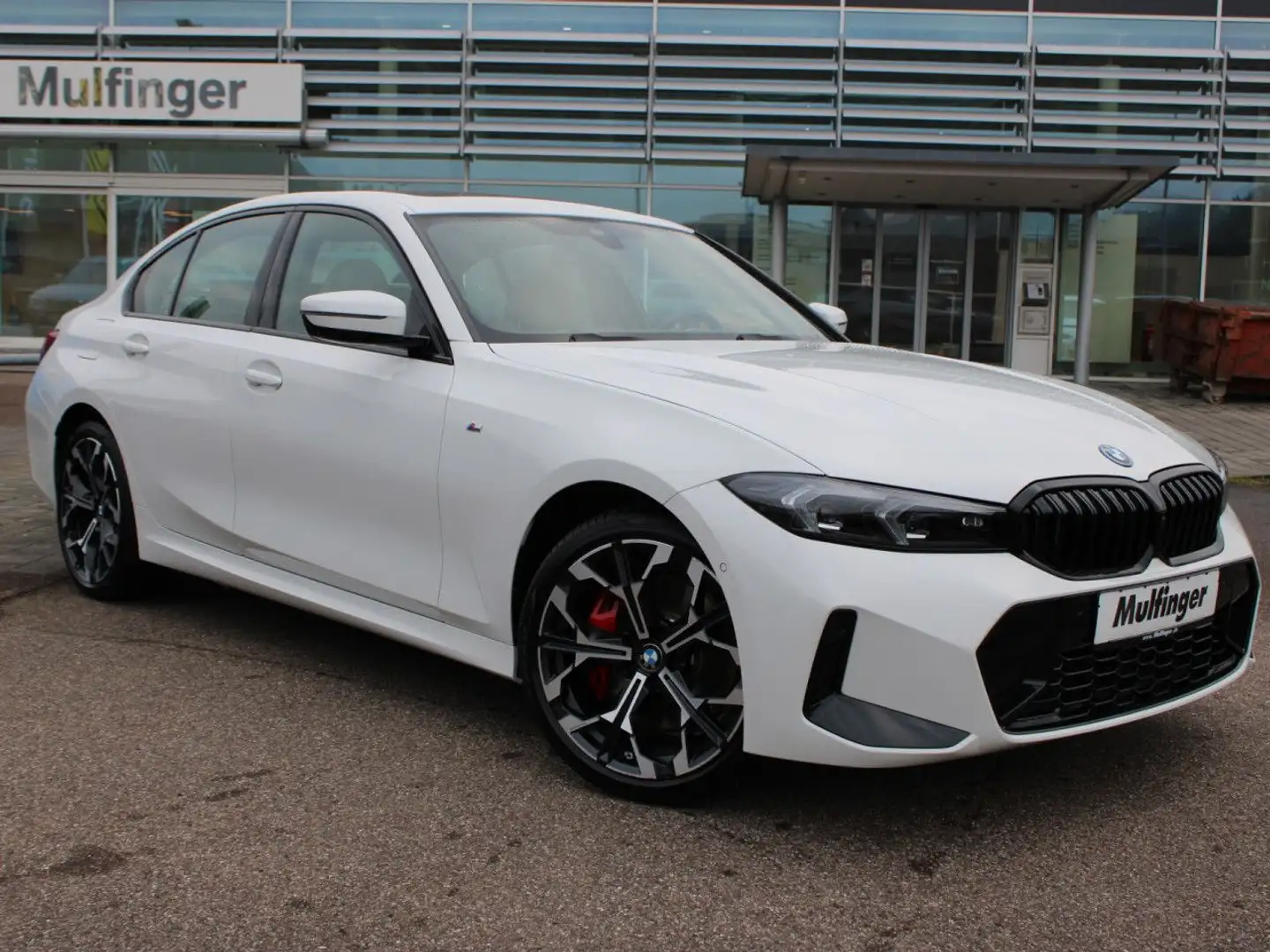 BMW 330 e xDr.FACELIFT M Sport Pro HUD GlasD.Park+19" Weiß - 2