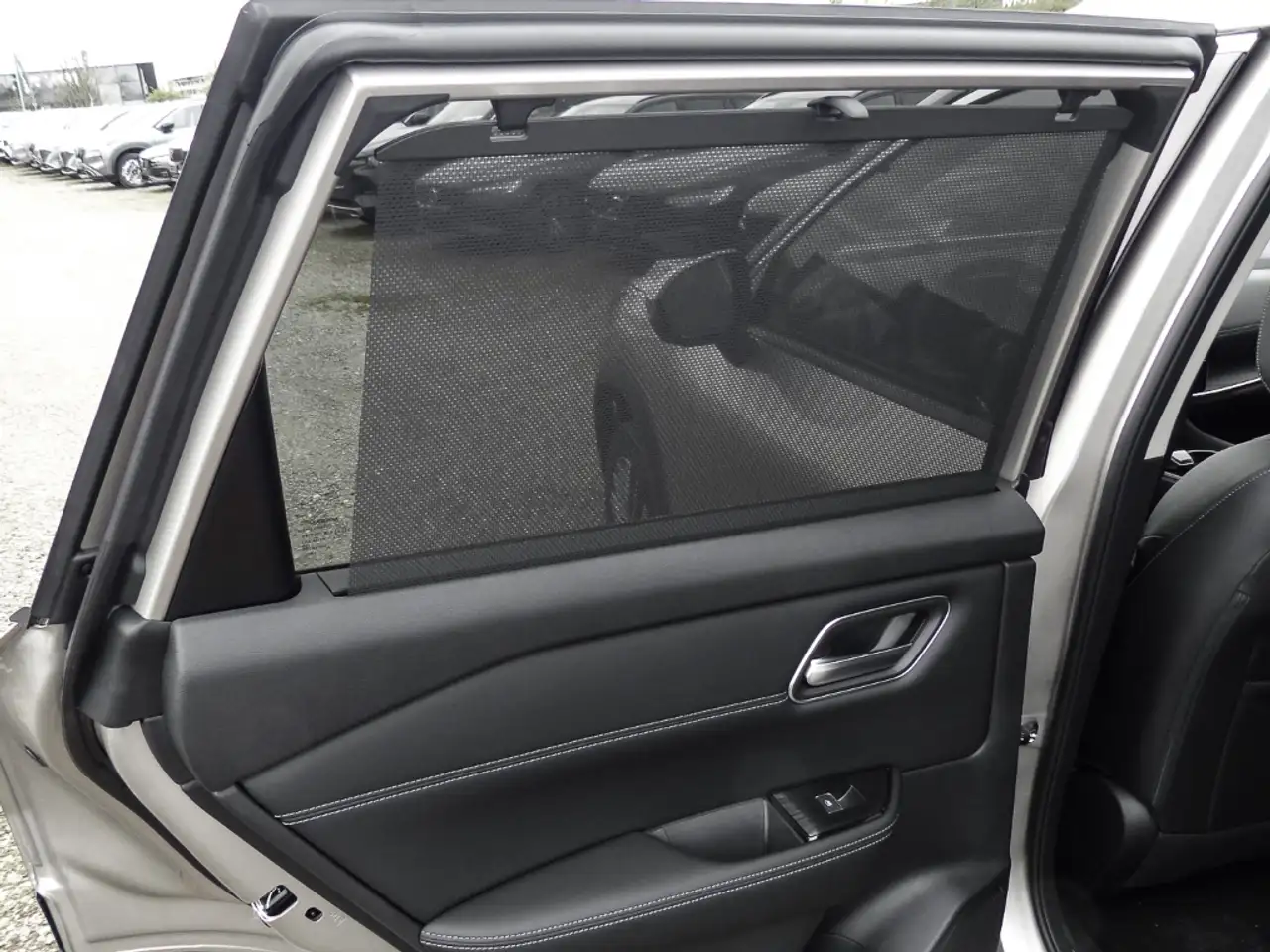 Nissan X-Trail Tekna+ 1.5 VC-T e-POWER e-4ORCE 213PS 4x4 7-Sitzer 17