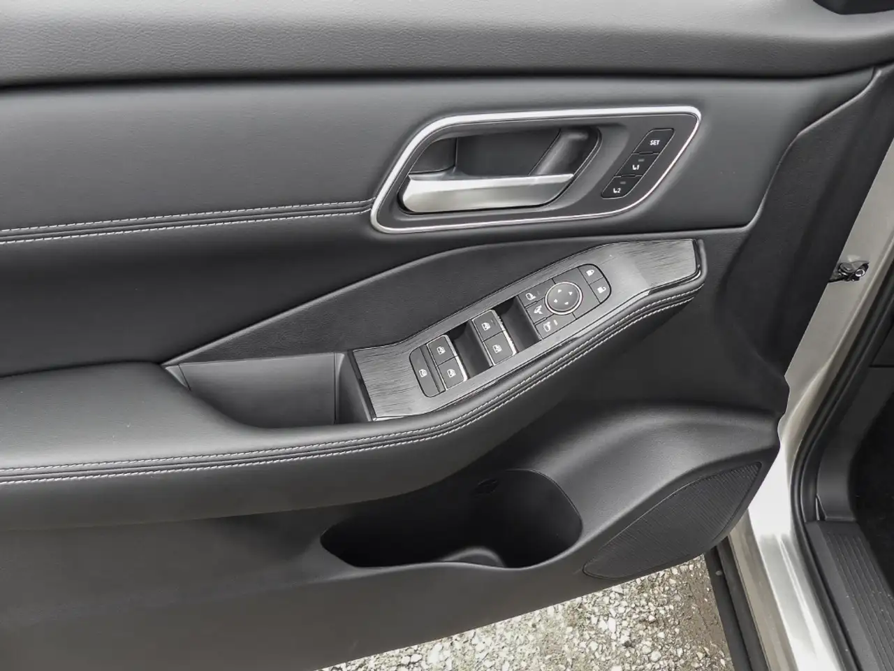 Nissan X-Trail Tekna+ 1.5 VC-T e-POWER e-4ORCE 213PS 4x4 7-Sitzer 14