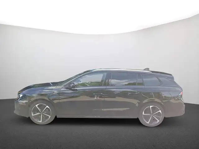 Opel Astra view 4