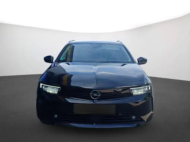 Opel Astra view 2