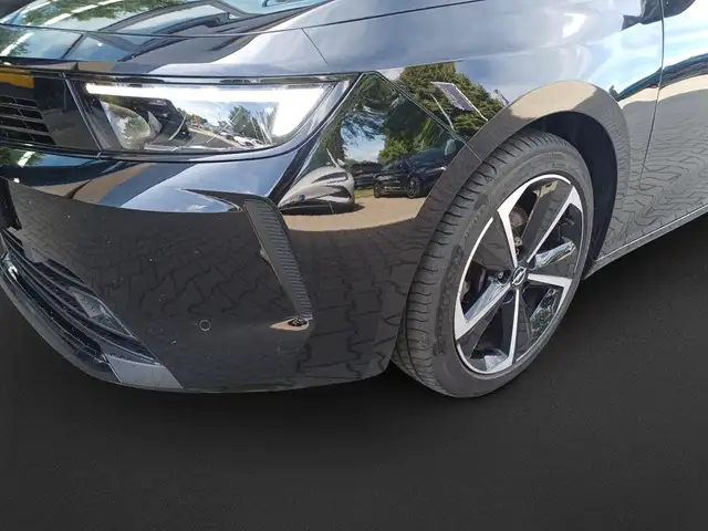 Opel Astra view 9