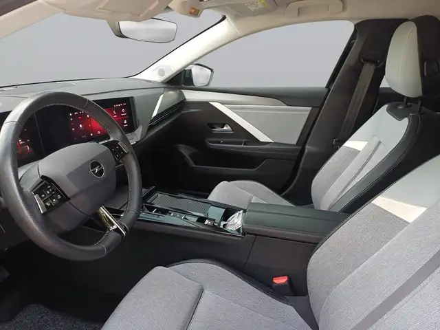Opel Astra view 11