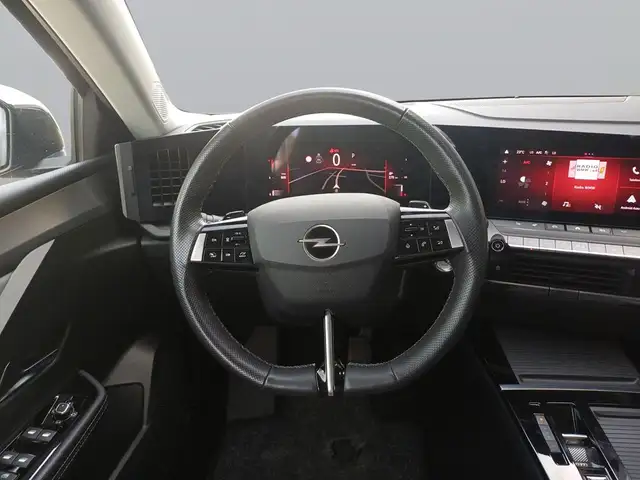 Opel Astra view 13