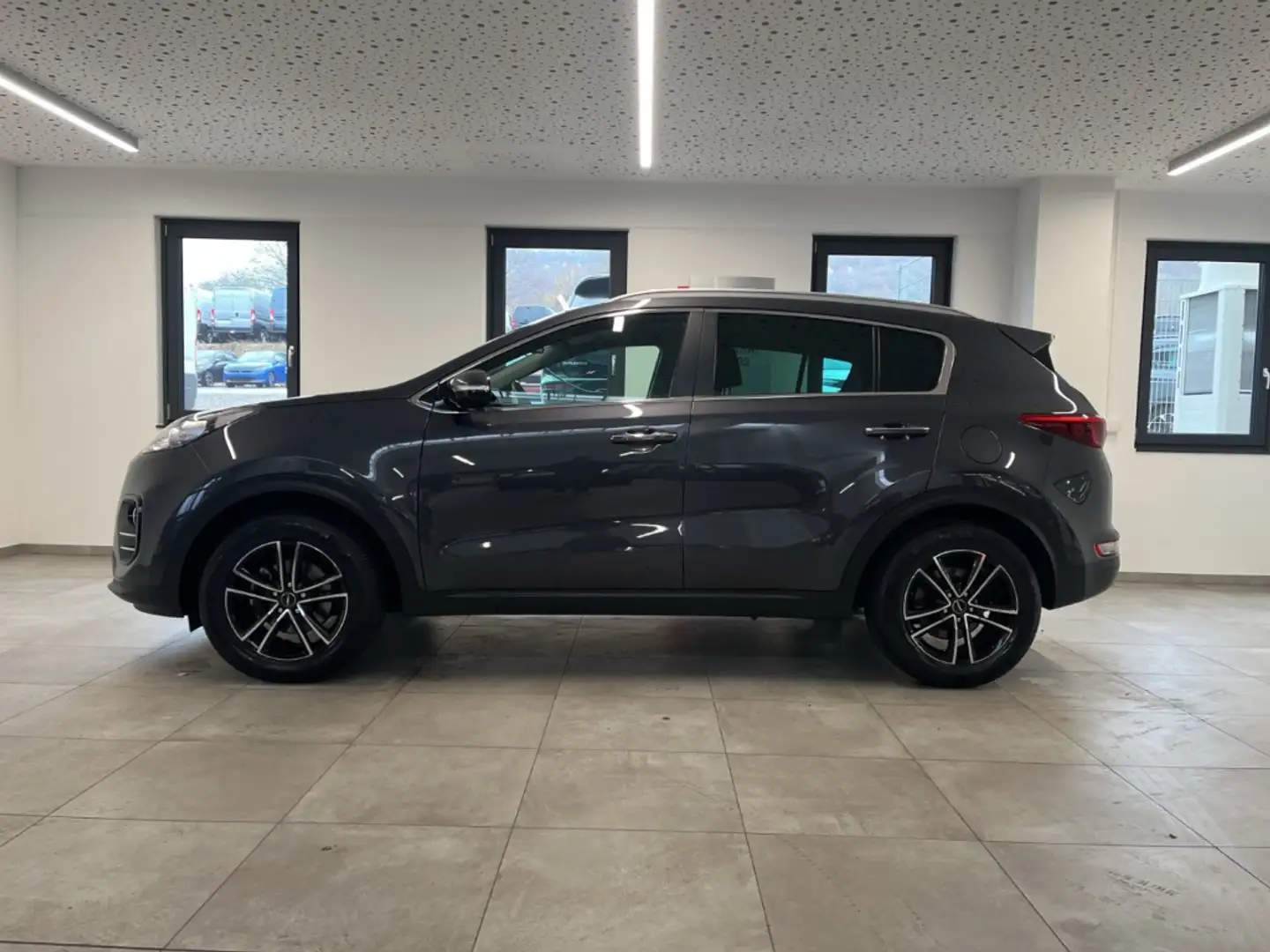 Kia Sportage 1.6 GDI Dream Team 2WD Tempomat PDC Kamera Grau - 2