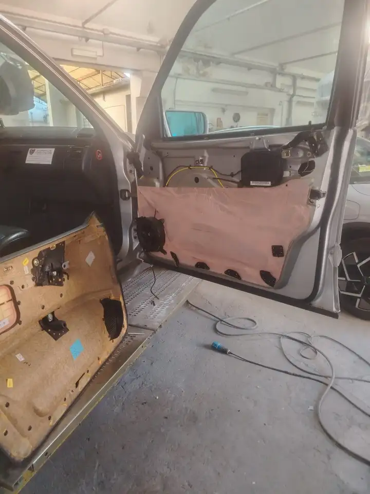 Mercedes-Benz E 200 Avantgarde GPL del 2023 restaurata ASI, foto 11