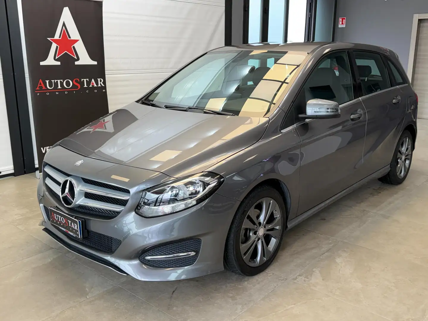 Mercedes-Benz B 180 B 180 d (cdi)  Sport Grigio - 1