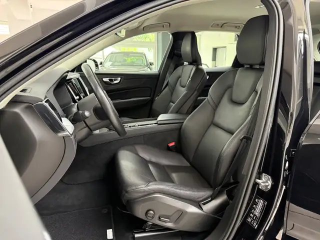 Volvo XC60 view 15