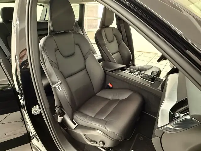 Volvo XC60 view 13