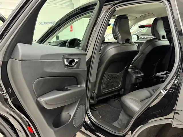 Volvo XC60 view 7