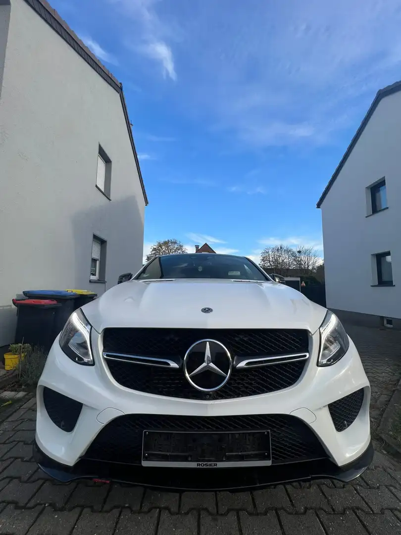 Mercedes-Benz GLE 350 d Coupe 4Matic 9G-TRONIC AMG Line Weiß - 1