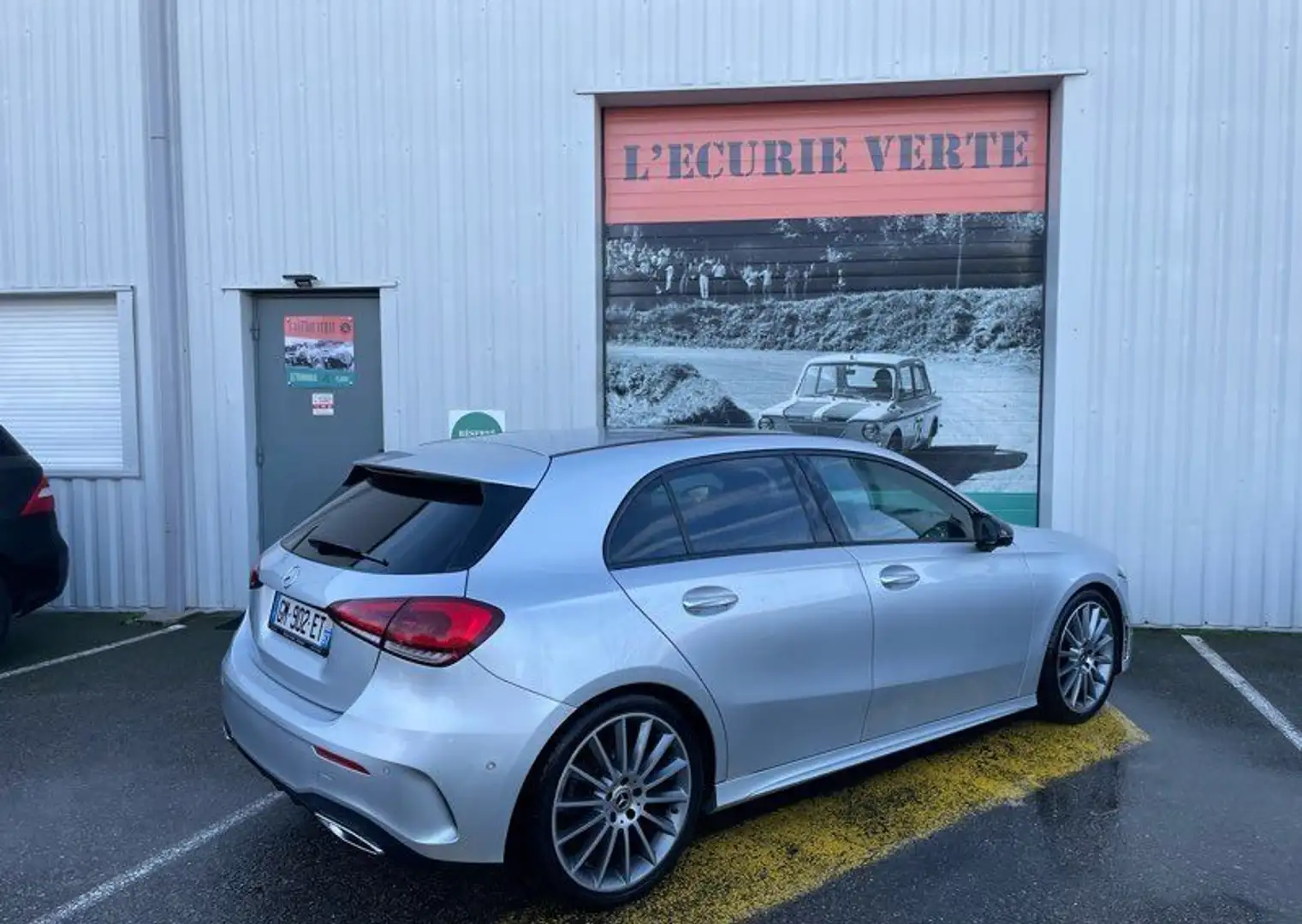 Mercedes-Benz A 220 MERCEDES 220 AMG LINE 245 ch 7 GTRONIC 4 MATIC TOIT OUVRANT FULL OPTIONS ENTRETIEN EXCLUSIF Grau - 2