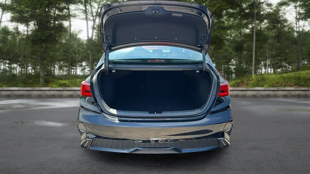Kia Forte снимка Kia Forte