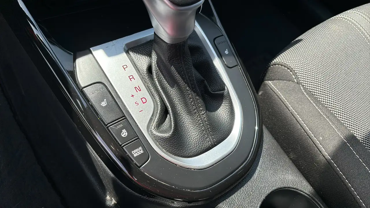 Kia Forte снимка Kia Forte