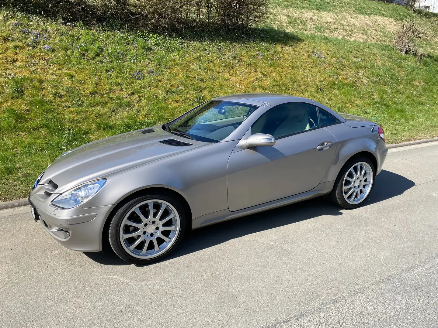 Mercedes-Benz SLK 200 Kompressor Бежевий - 1