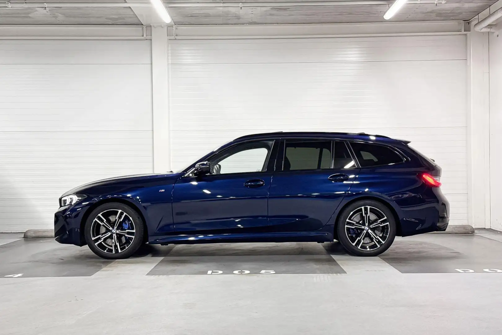 BMW 320 3 Serie Touring 320i Blauw - 2