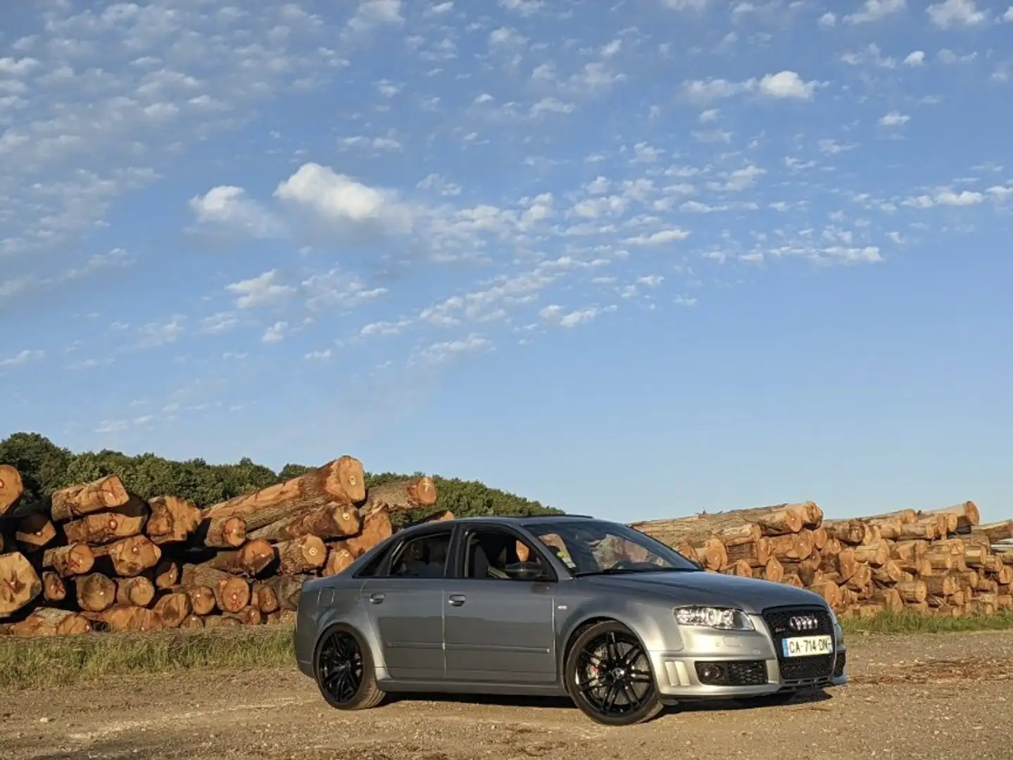 Audi RS4 Quattro siva - 1