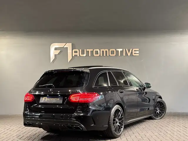 Mercedes-Benz C-Class view 3