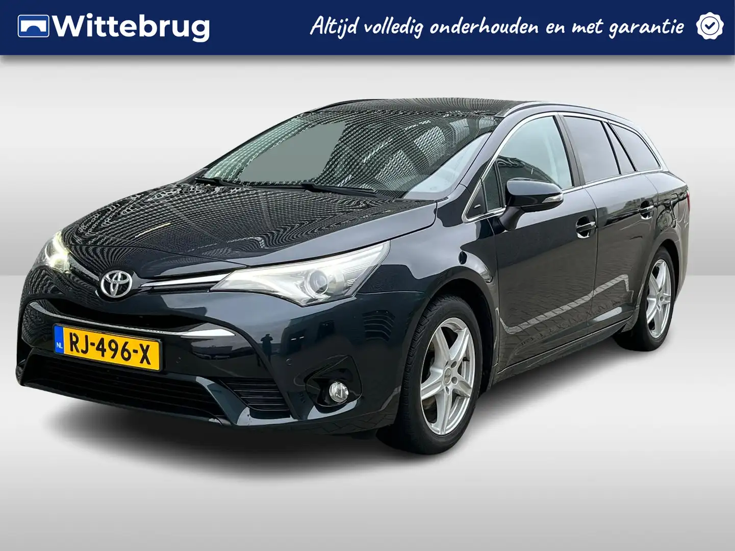 Toyota Avensis Touring Sports 1.8 VVT-i SkyView Edition Grijs - 1