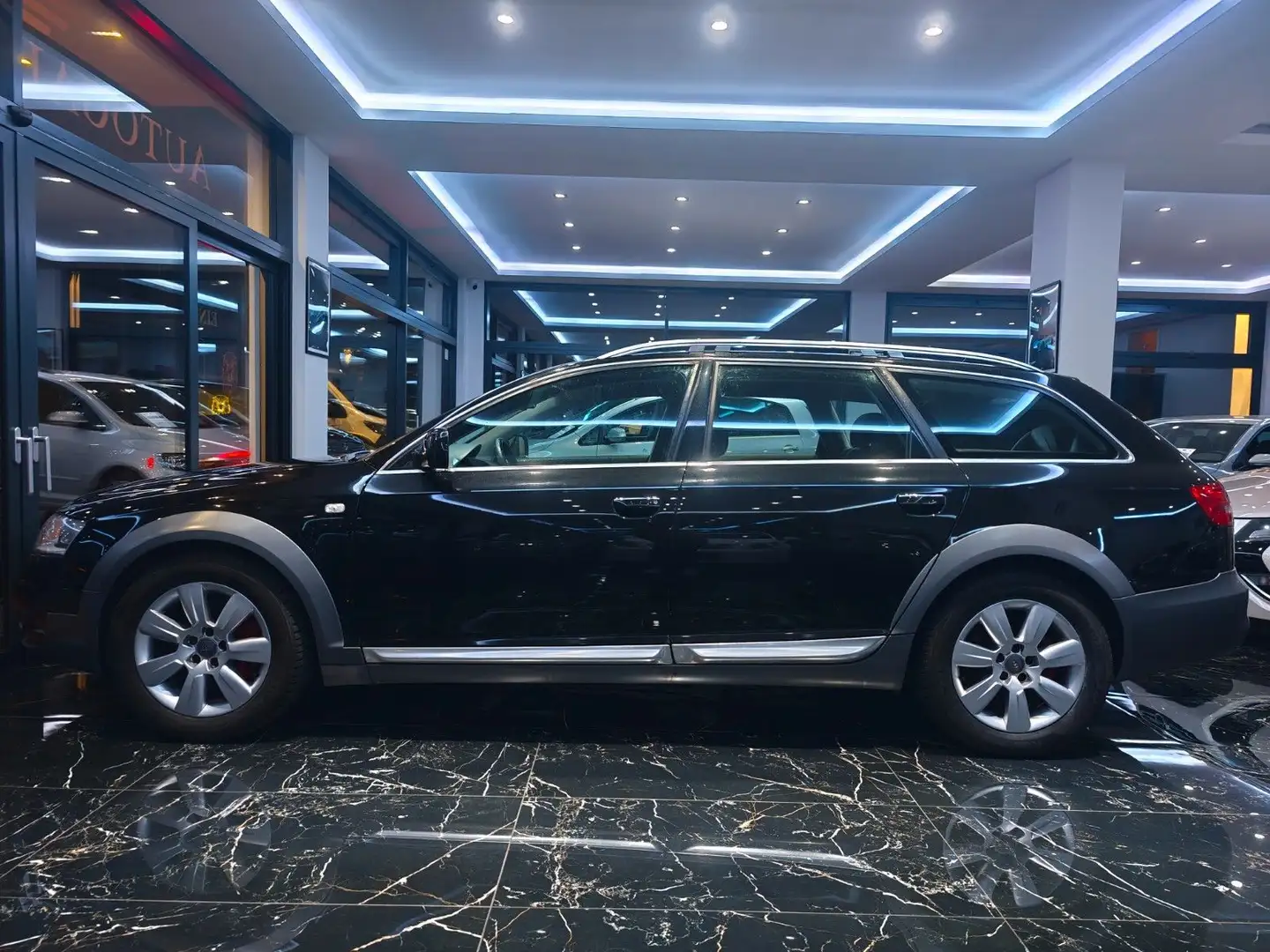Audi A6 Allroad quattro 3.0 TDI AHK NAVI LEDER Schwarz - 1