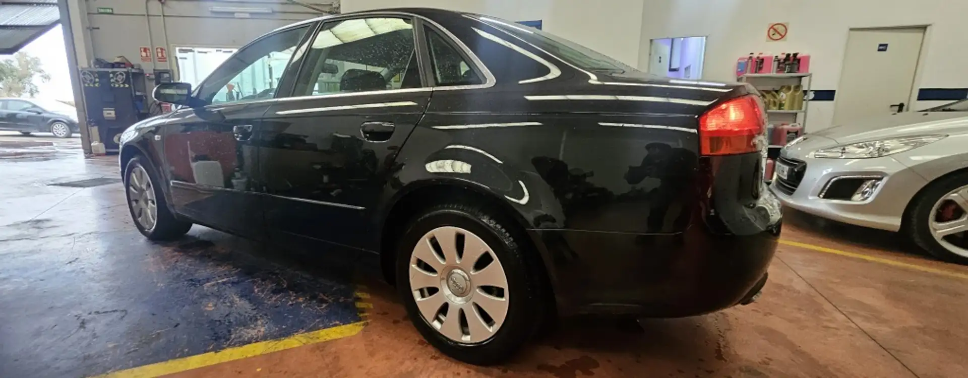 Audi A4 2.0TDI Negro - 2