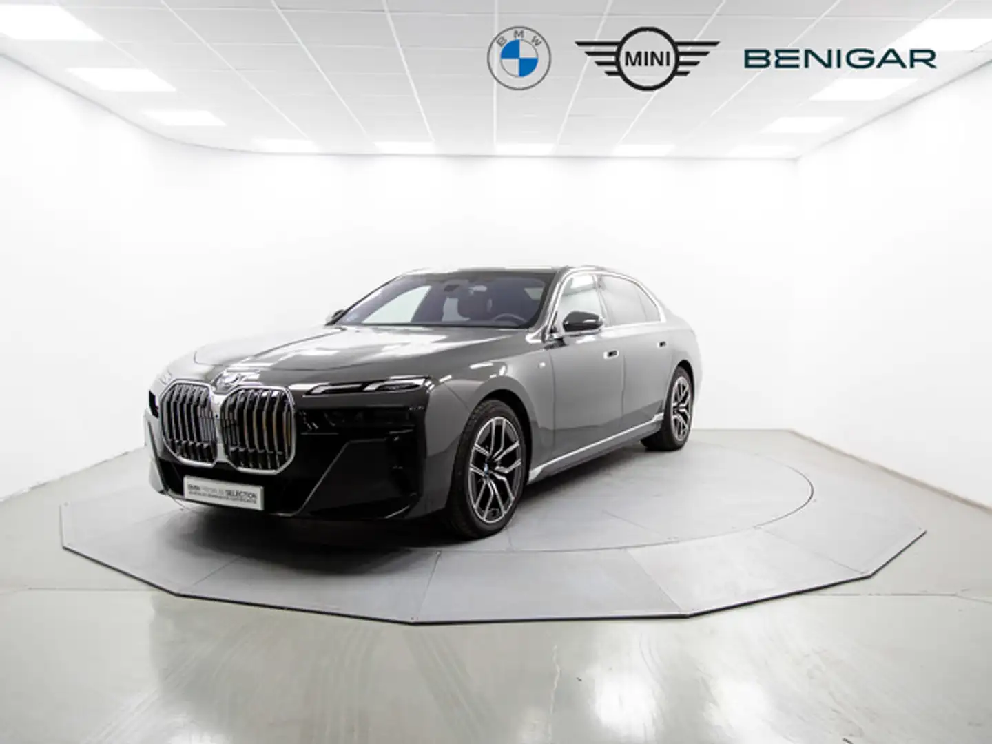 BMW 740 740dA xDrive Grigio - 1