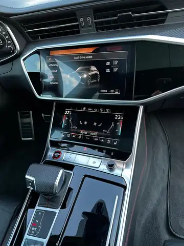 Audi RS6 view 13