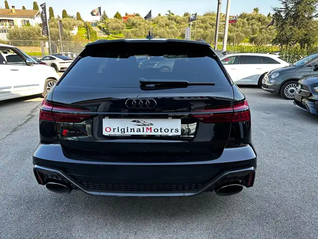 Audi RS6 view 4
