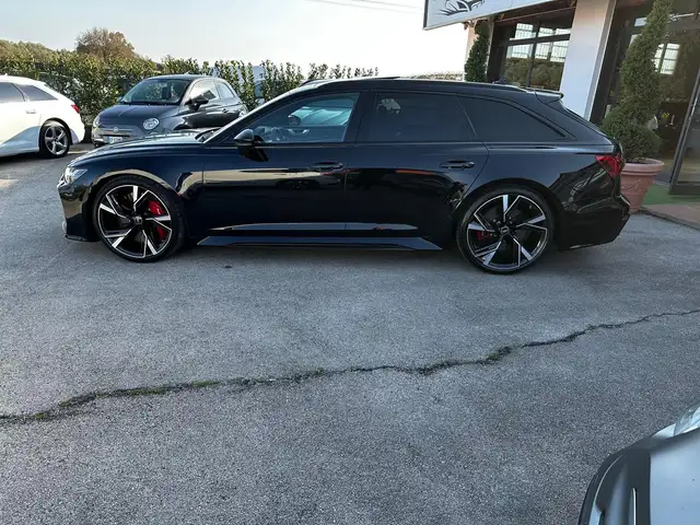 Audi RS6 view 3