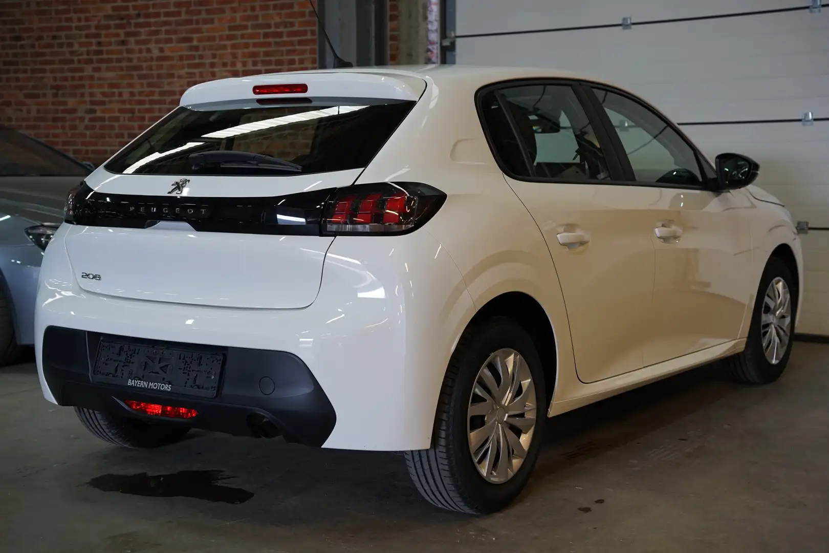 Peugeot 208 1.2i Benzine CarPlay 23.000km 2022 Wit - 2