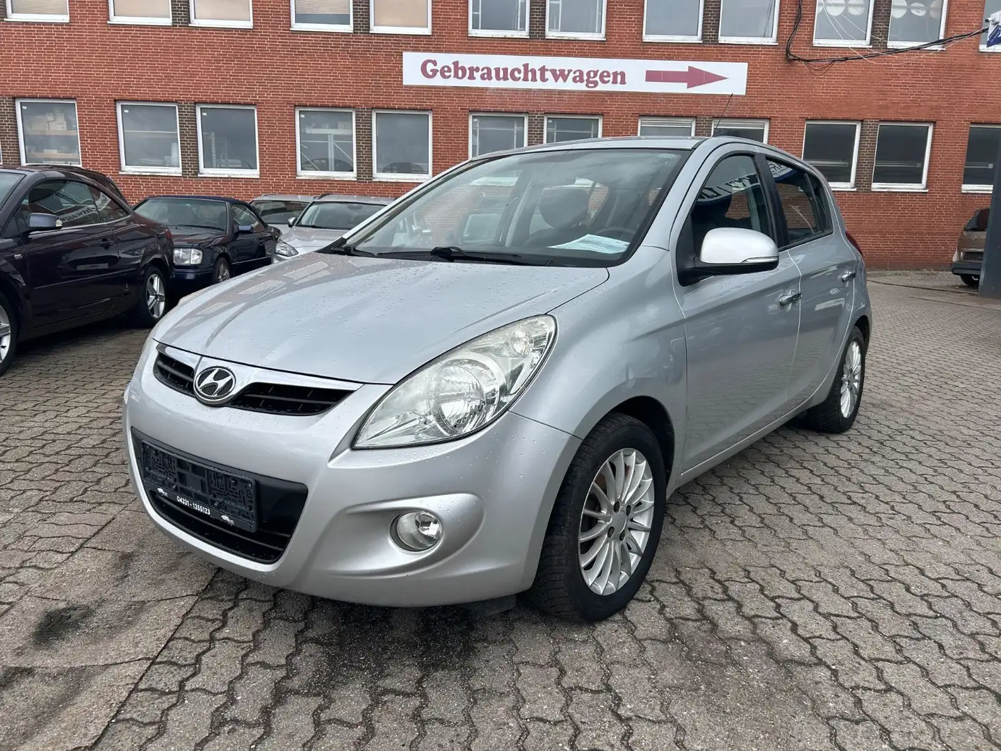 Hyundai i20 Classic Silber - 1
