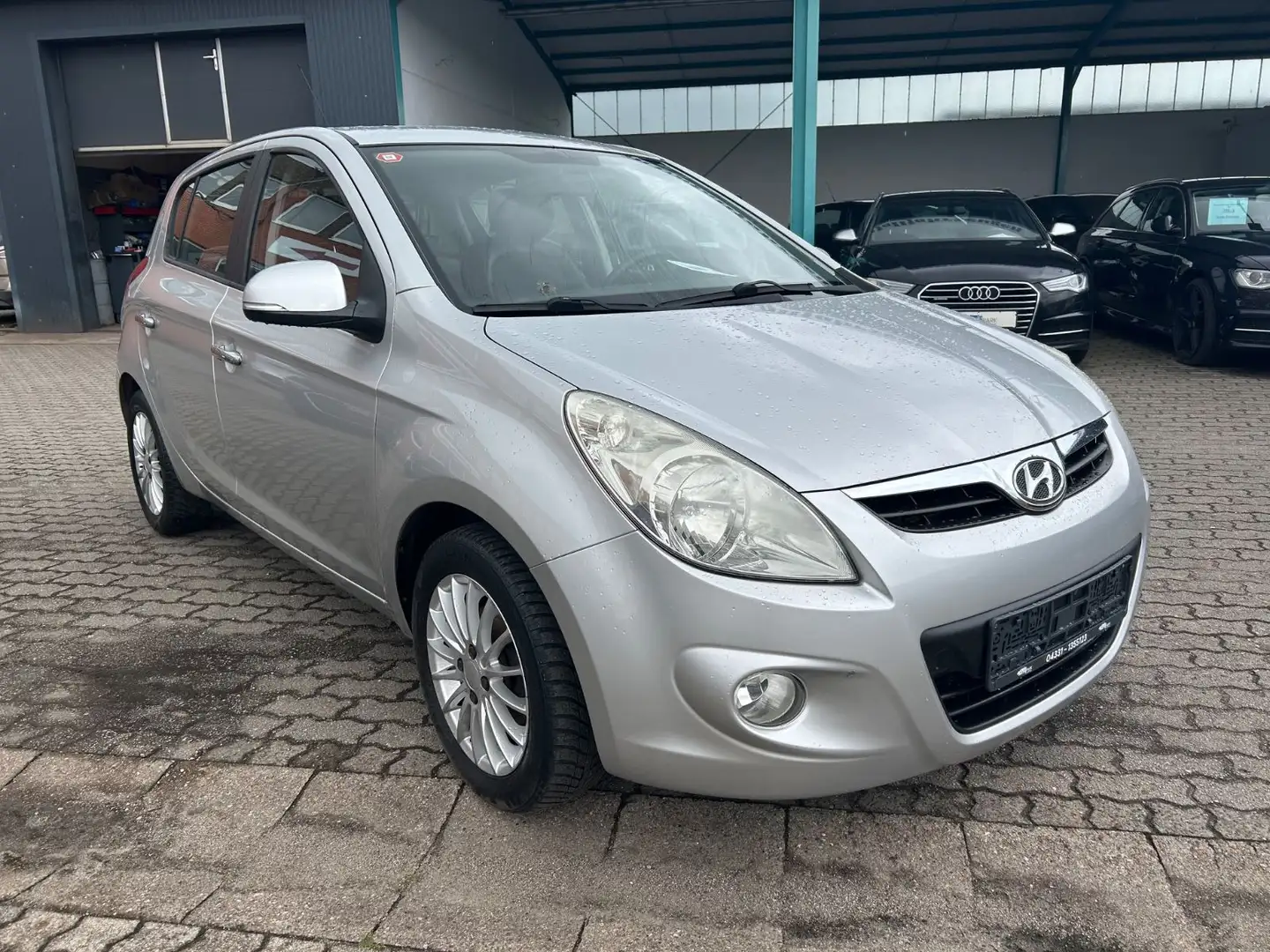Hyundai i20 Classic Silber - 2