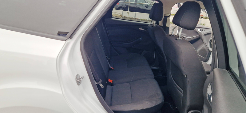 Ford Focus Business/Zahnriemen Neu/Automatik/Navi/PDC/Euro6/Finanzierung ab 6,99%/ — photo 11