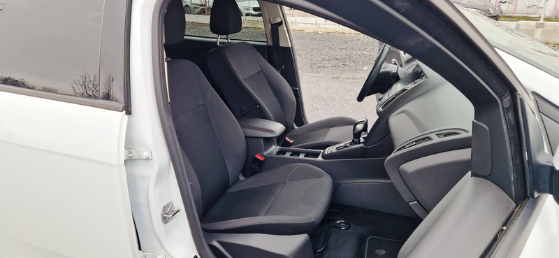Ford Focus Business/Zahnriemen Neu/Automatik/Navi/PDC/Euro6/Finanzierung ab 6,99%/ — photo 10