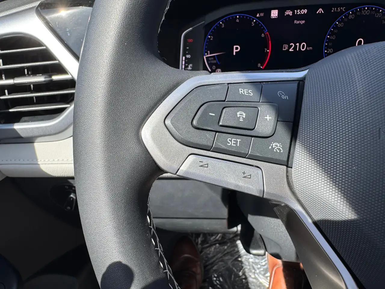 Volkswagen Taos снимка Volkswagen Taos