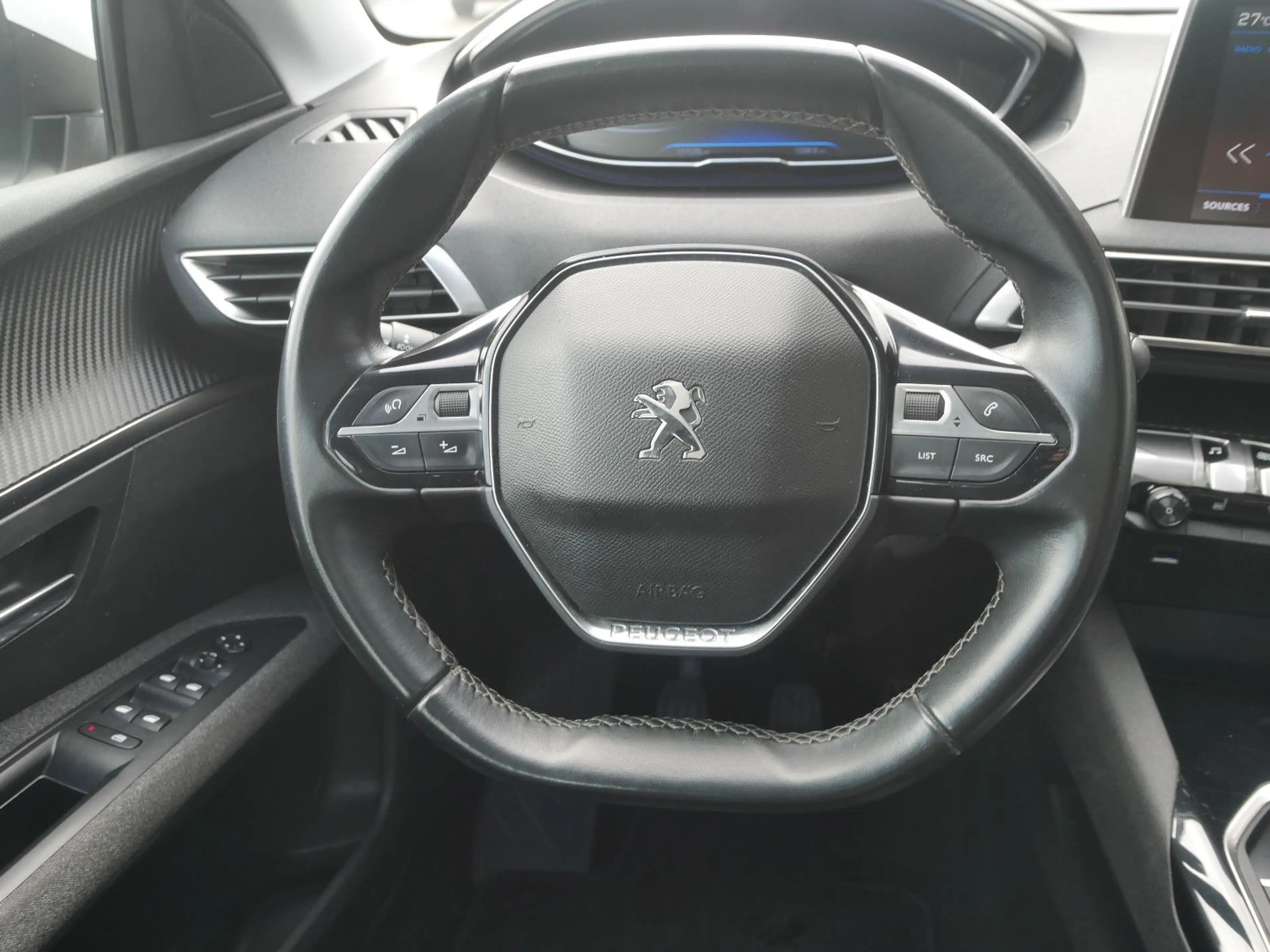 Peugeot 5008 Active 1.2 Pure Tech 130 Panorama 7 Sitze — photo 11