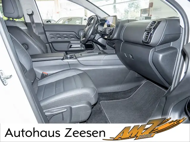 Citroen C5 Aircross view 2