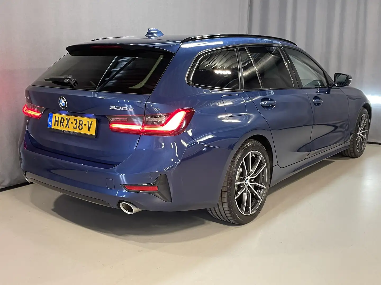 BMW 330 3-serie Touring 330e xDrive Sport Line 18"/Keyless Blu/Azzurro - 2