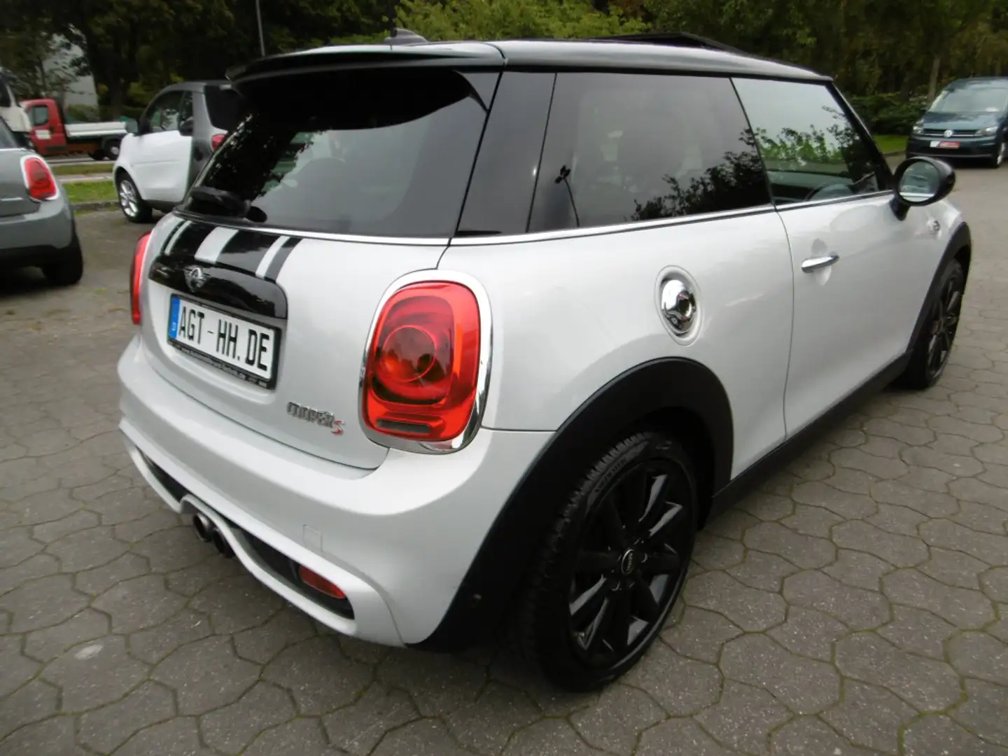 MINI Cooper S Tempomat Sportsitze Navi LED Panorama Silber - 2