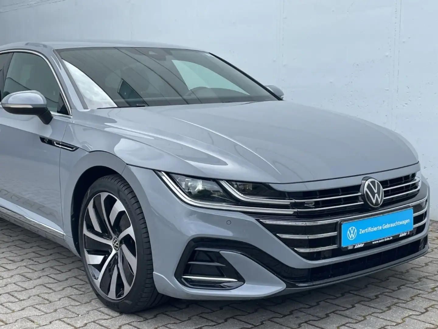Volkswagen Arteon 2.0 TSI DSG R-Line AHK/Kamera/ACC/Navi Šedá - 2