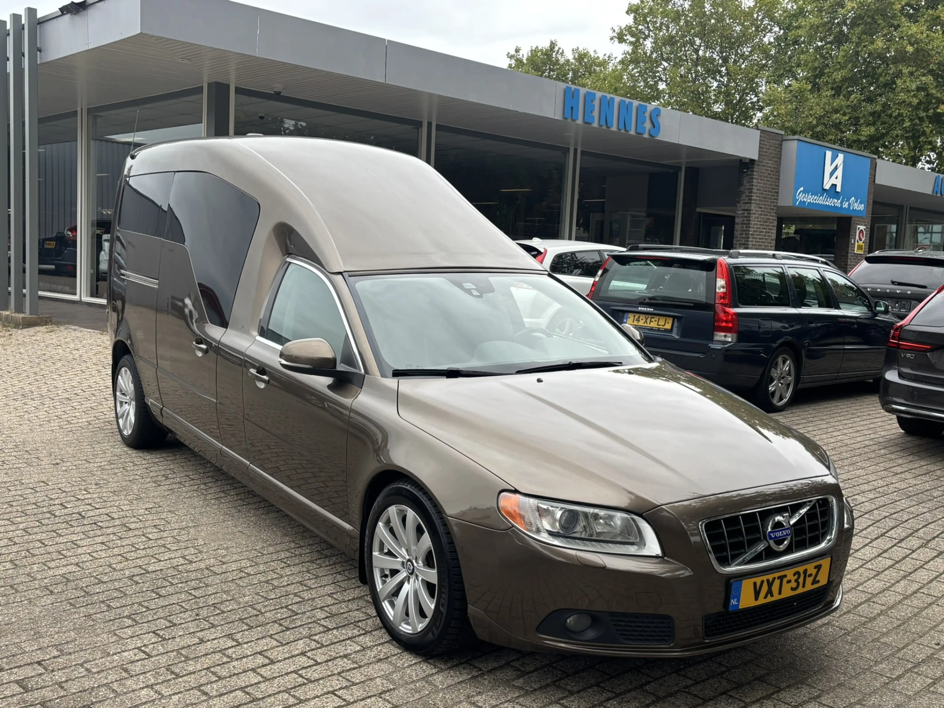 Volvo V70 NILSSON V70 D5 AWD Grijs kenteken of camper