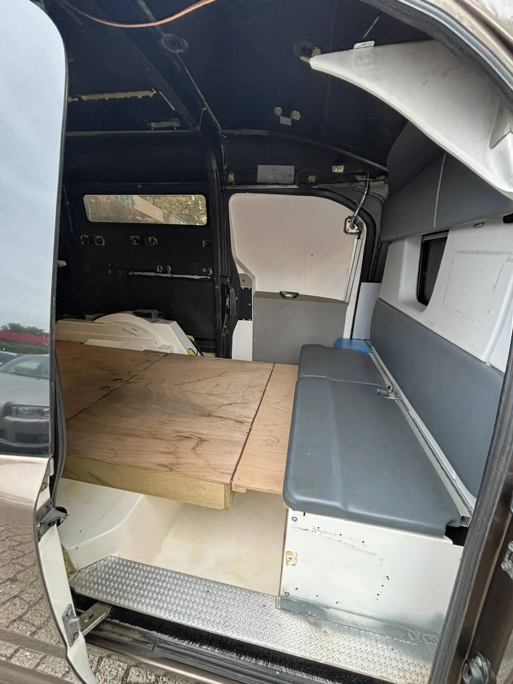 Volvo V70 NILSSON V70 D5 AWD Grijs kenteken of camper — photo 10