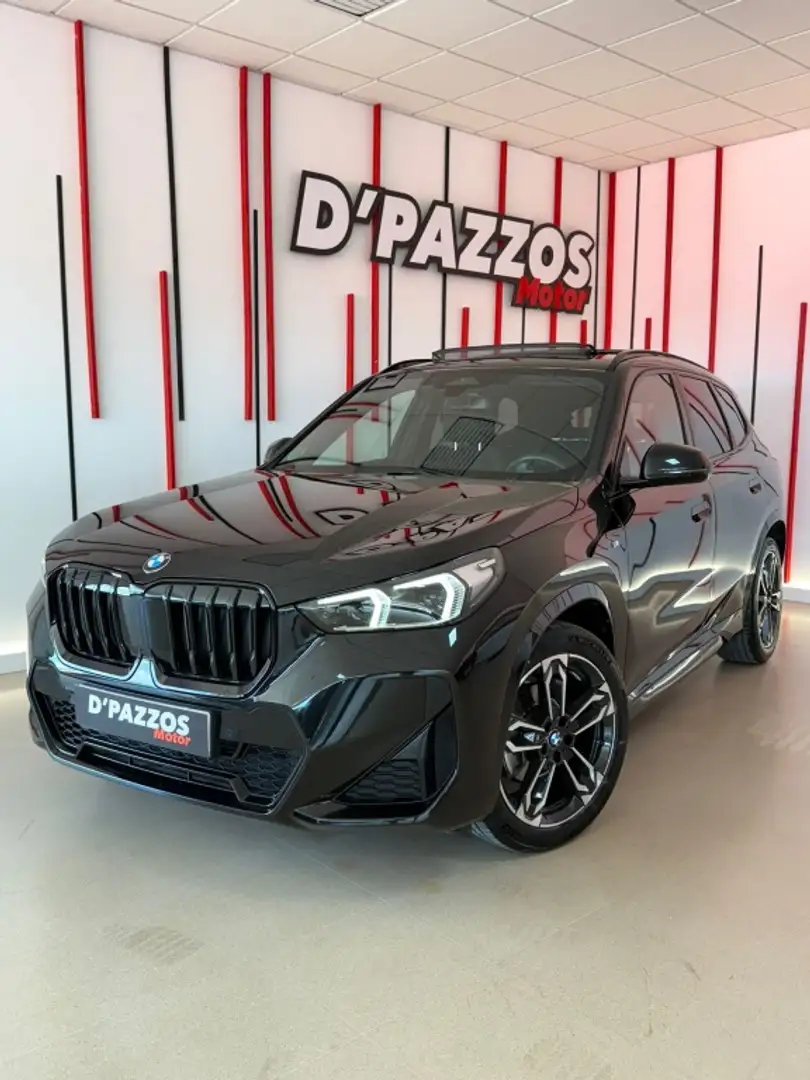 BMW X1 sDrive 18dA M Sport Schwarz - 1